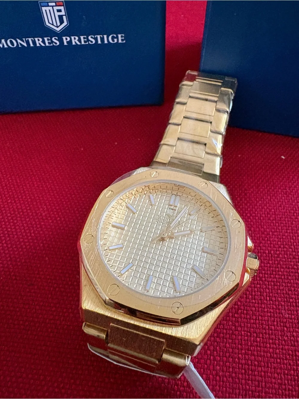 Montres Prestige Gold Watch 44mm - Stainless Steel Band & Elegant Dial Design